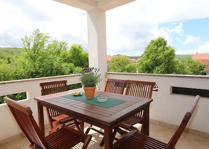 Bensak Διαμέρισμα *